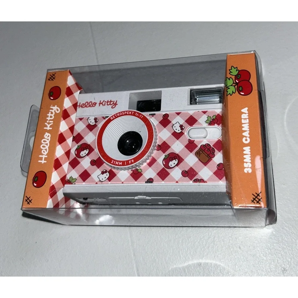 Limited Edition Hello Kitty‎ Tomatoes 35mm Film Camera
